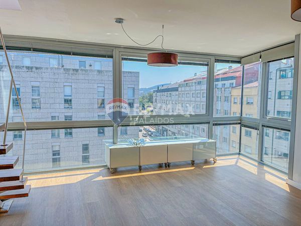 Àtic en venda en Pontevedra Capital  amb Calefacció, Parquet i Terrassa