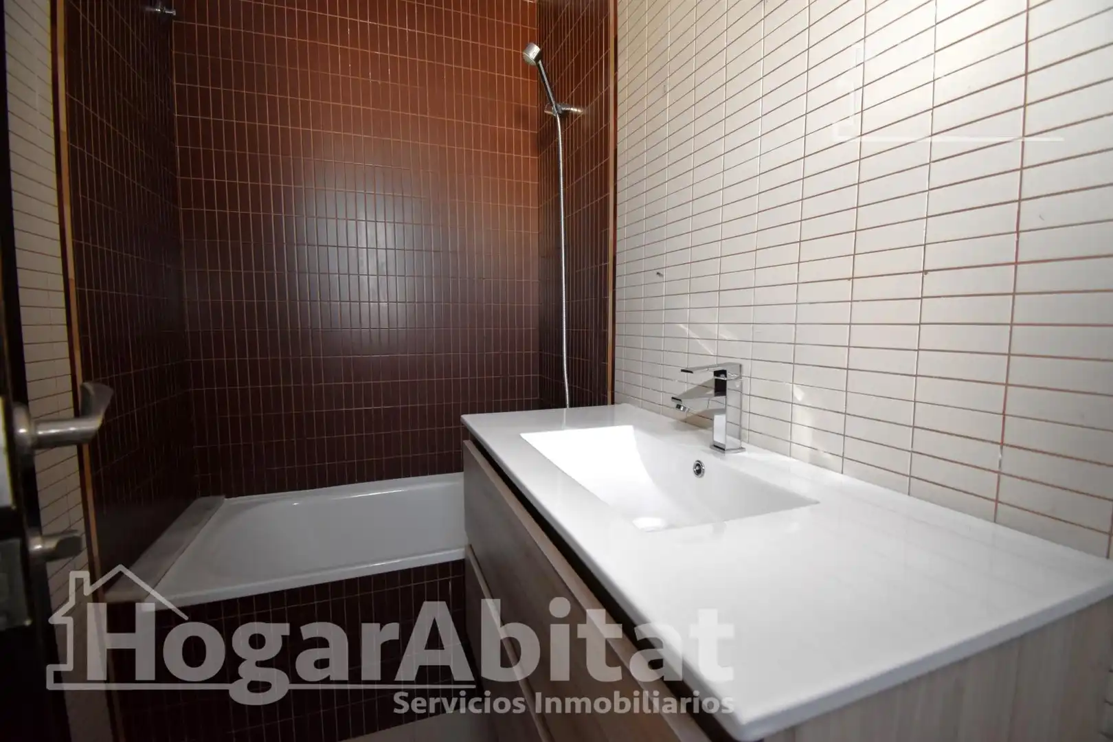 Baño de Ático en venta en Albal con Aire acondicionado, Calefacción y Terraza