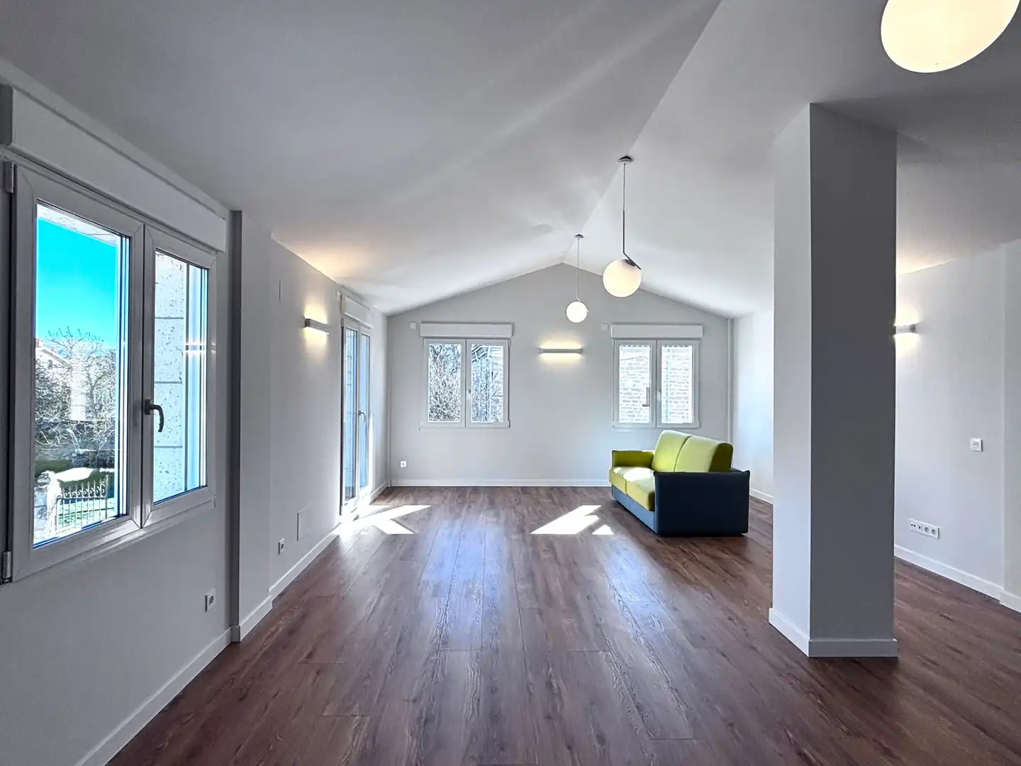 Sala de estar de Casa o chalet en venta en Quintanilla Vivar con Calefacción y Trastero