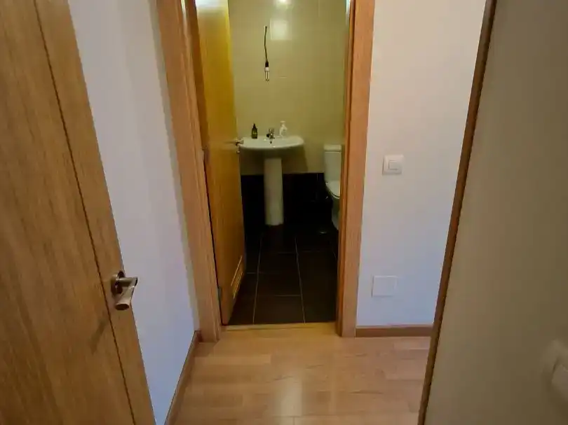 Badezimmer von Wohnung zur Miete in Oviedo 