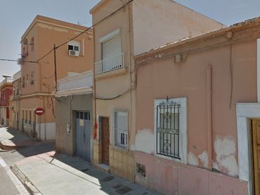 Chalet en venta en C/ Remo