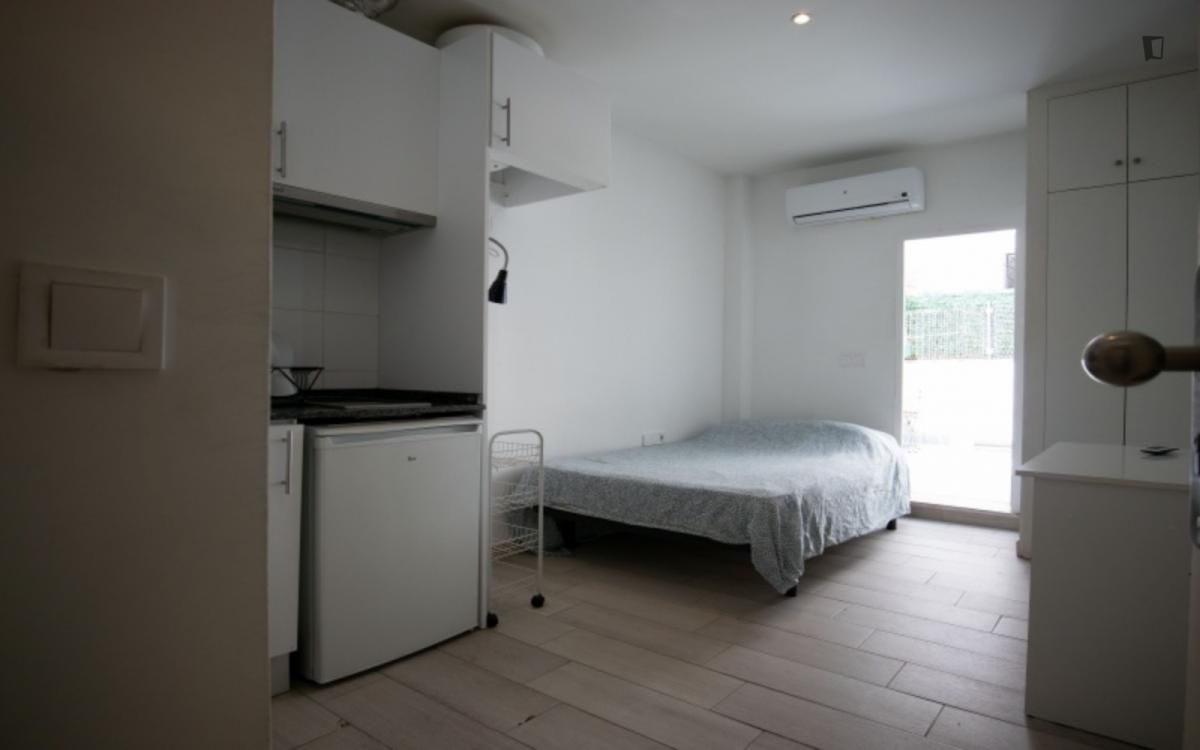 Estudi de lloguer a Zofio