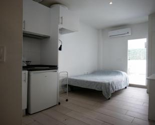 Study to rent in Zofio