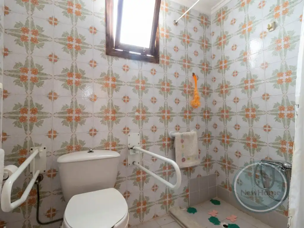 Baño de Piso en venta en Santa Pola con Aire acondicionado y Balcón