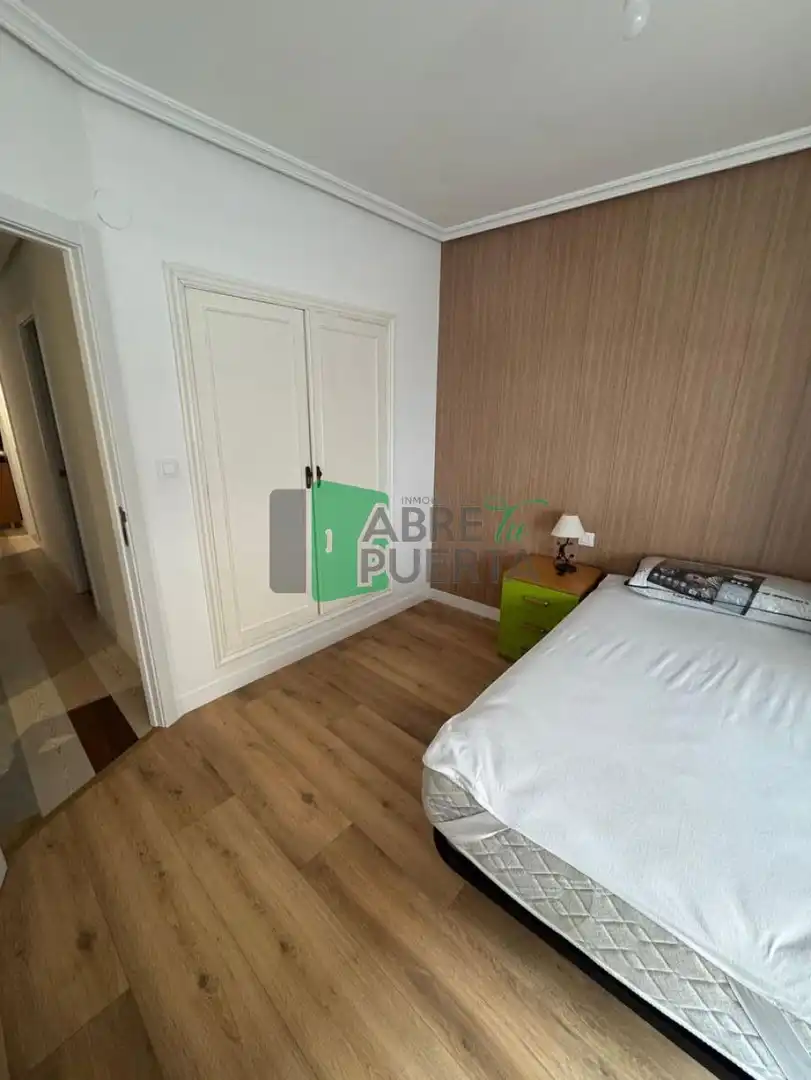 Habitación de Piso de alquiler en Ourense Capital  con Calefacción y Amueblado