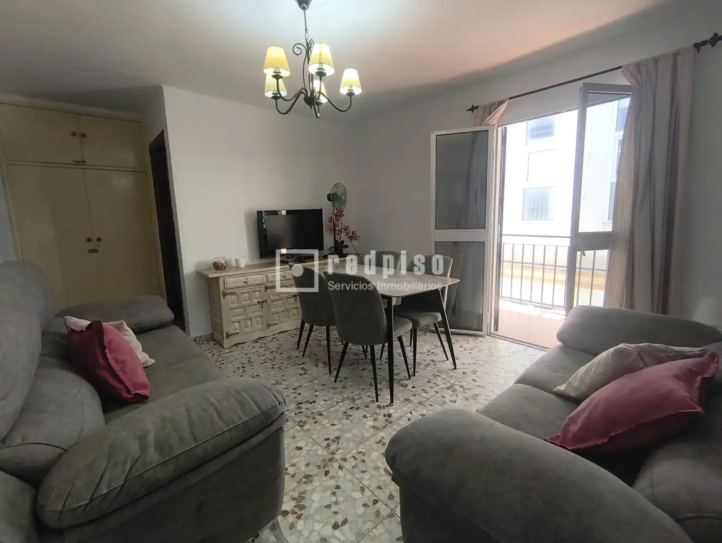 Sala d'estar de Pis en venda en Sevilla amb Aire condicionat, Calefacció i Terrassa