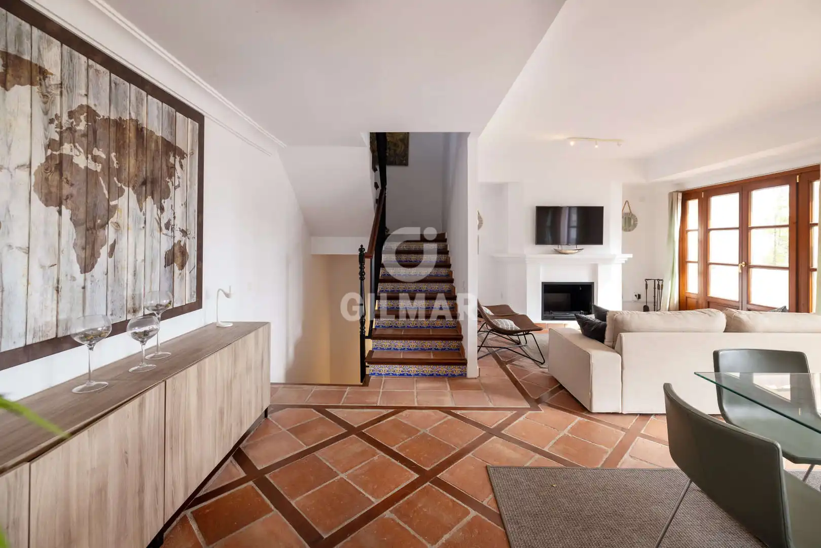 Sala de estar de Casa adosada en venta en Benahavís con Calefacción y Piscina