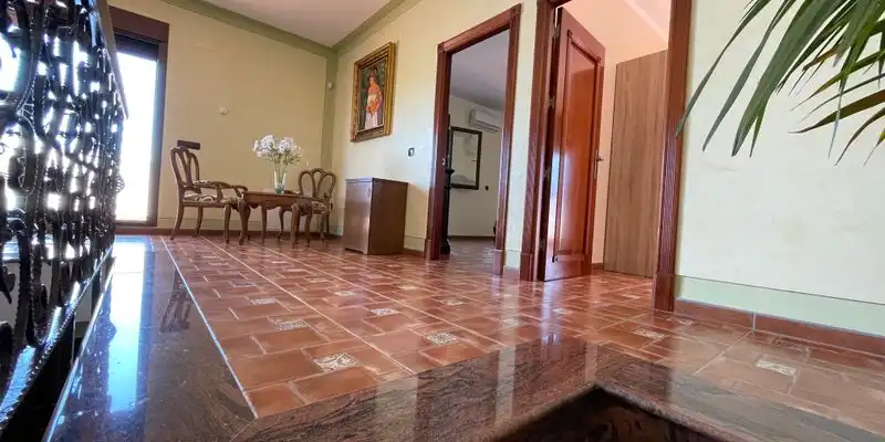 Casa o xalet en venda en Loja amb Aire condicionat, Jardí privat i Terrassa