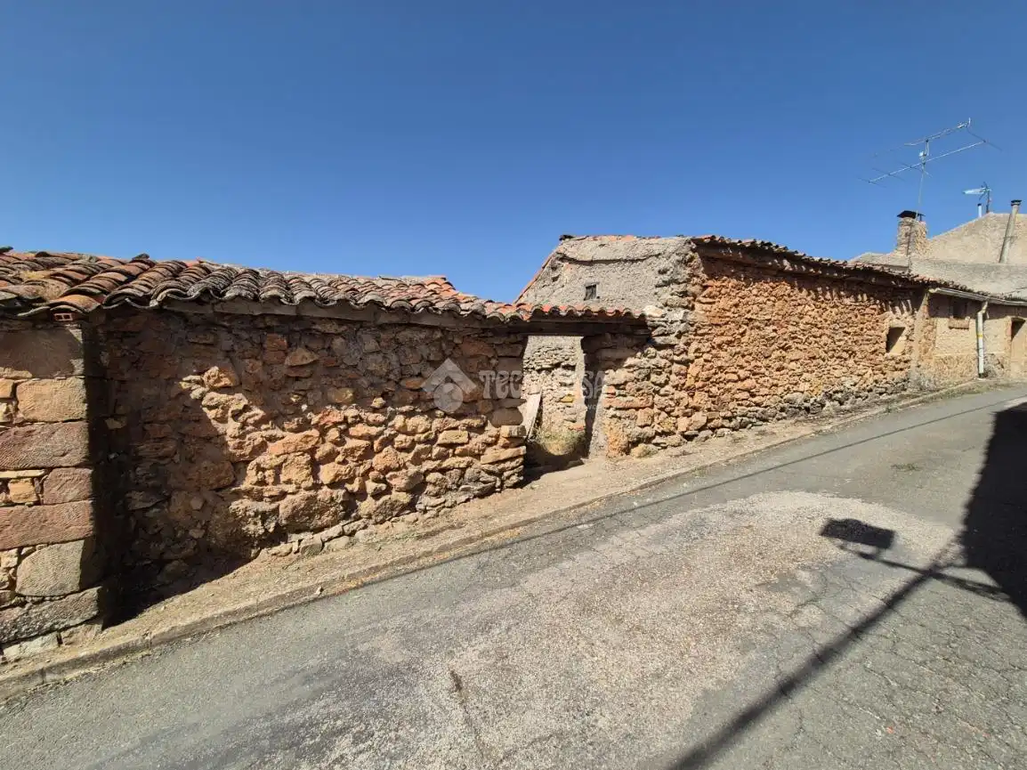 Country house for sale in C. Medinaceli