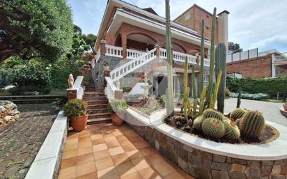 Jardí de Casa o xalet en venda en Castelldefels amb Aire condicionat, Terrassa i Piscina