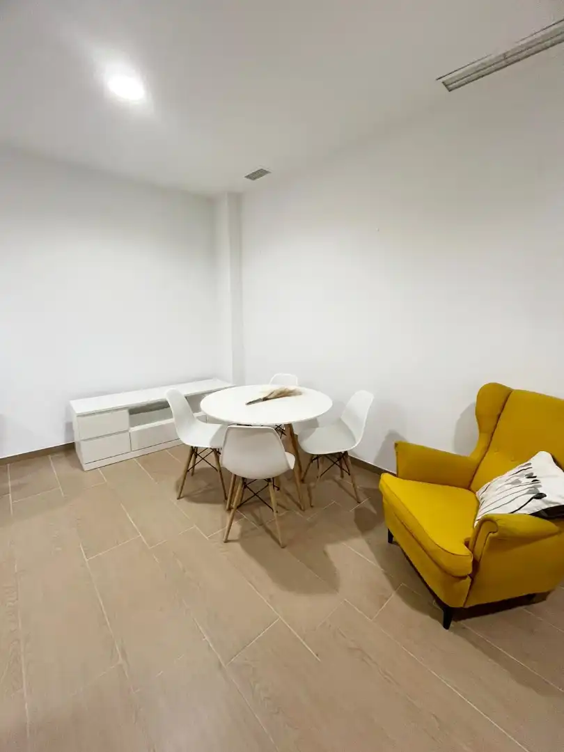 Menjador de Apartament en venda en Córdoba amb Aire condicionat, Calefacció i Moblat