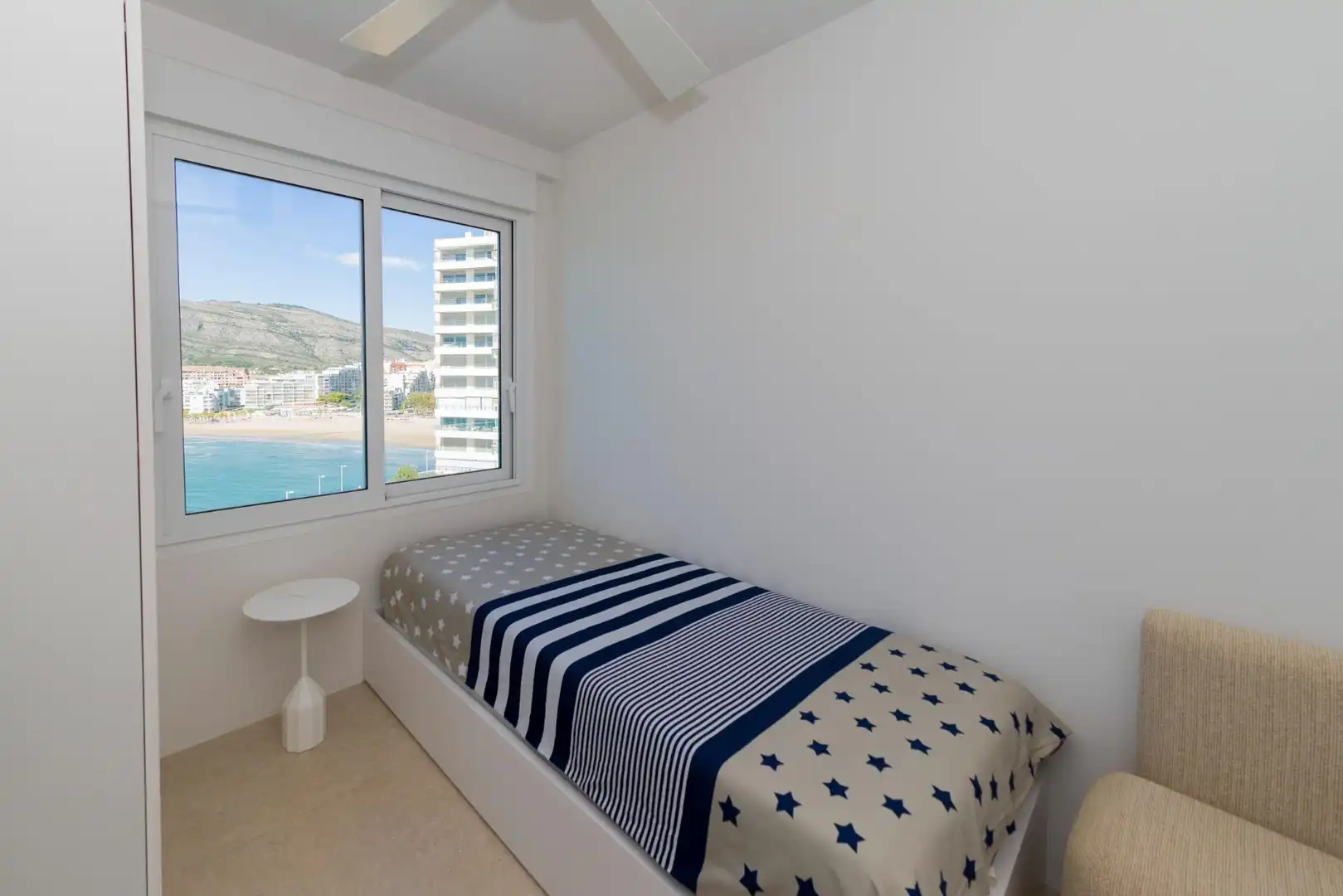 Dormitori de Apartament en venda en Oropesa del Mar / Orpesa amb Jardí privat, Terrassa i Traster