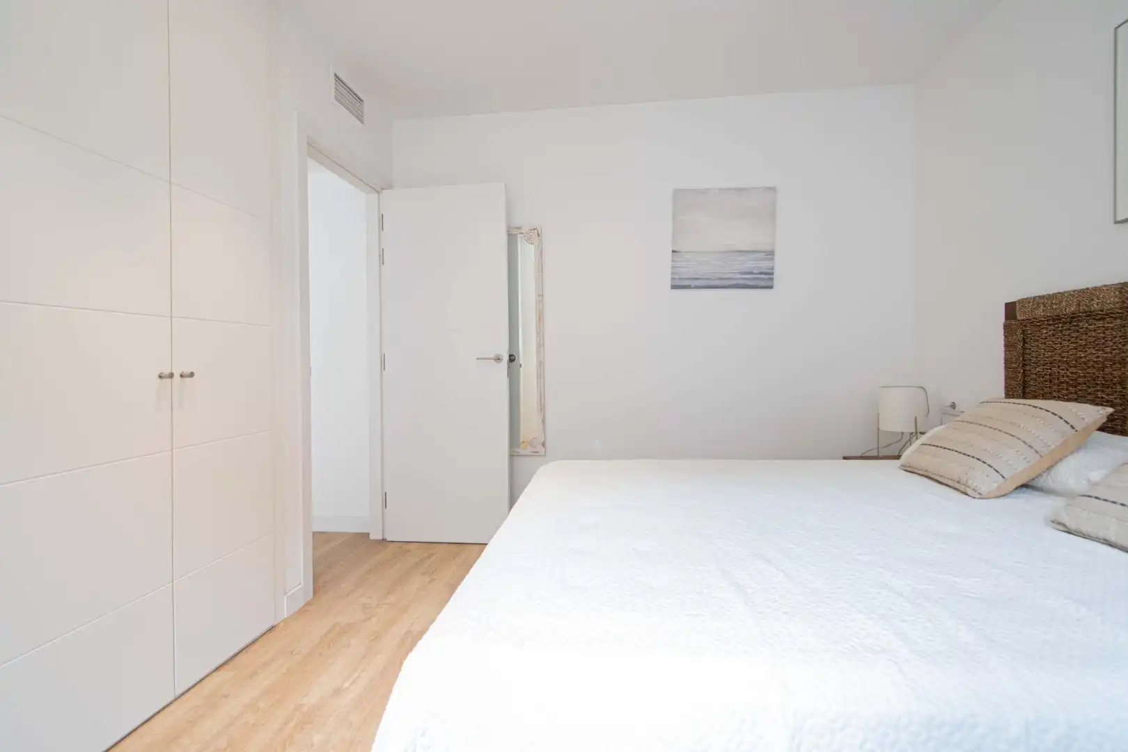 Schlafzimmer von Wohnungen zum Verkauf in Sevilla mit Klimaanlage und Parkett