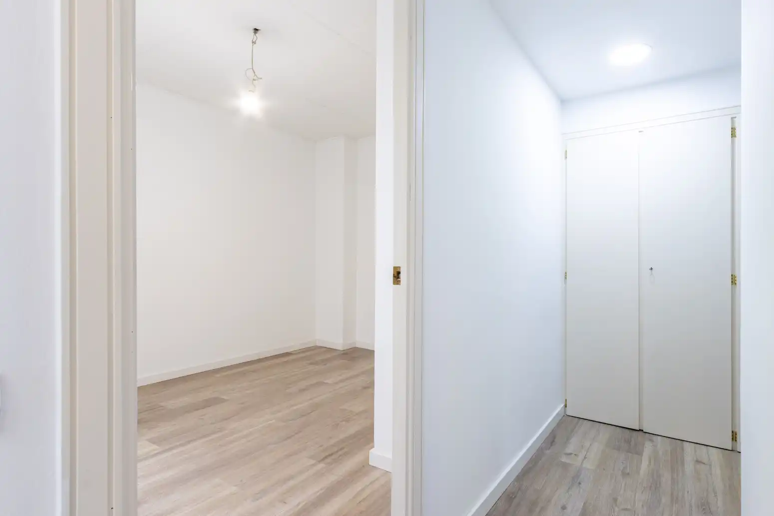 Wohnung zum Verkauf in Terrassa mit Heizung, Parkett und Balkon