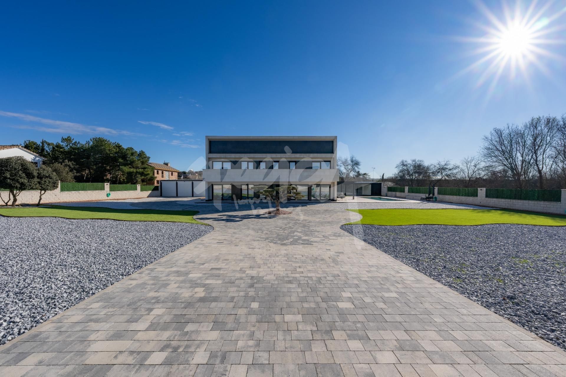 Vista exterior de Casa o chalet en venta en Colmenarejo con Jardín privado, Terraza y Piscina