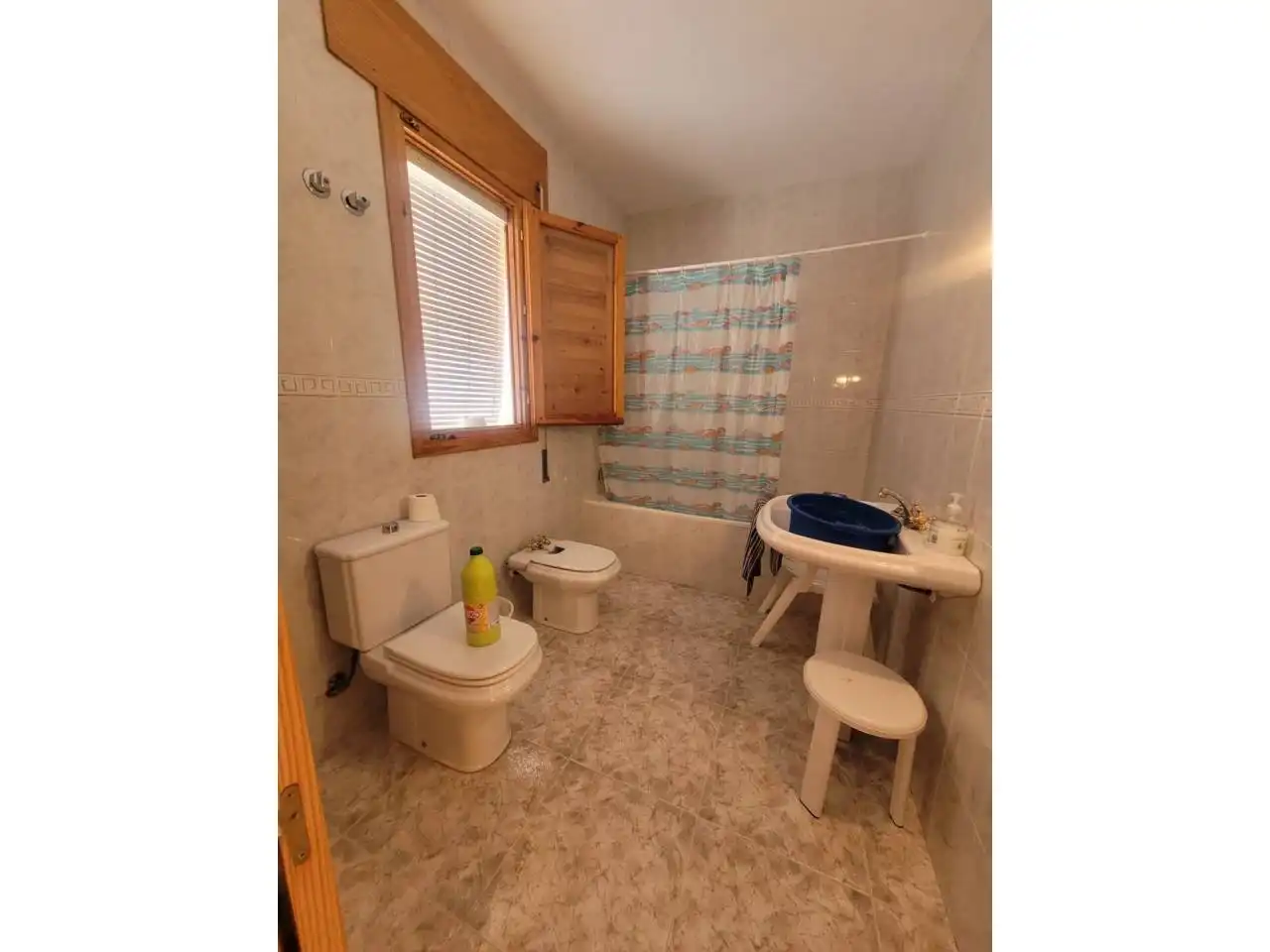 Bany de Casa o xalet en venda en Baza amb Moblat
