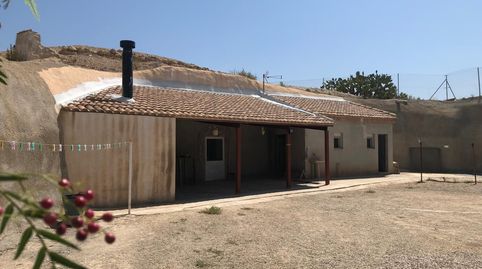 CasaCueva con terreno de 13.322 m en Abanilla