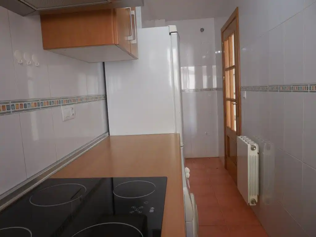 Wohnung zur Miete in Calle Calle Teruel, Avda. De los Ogíjares