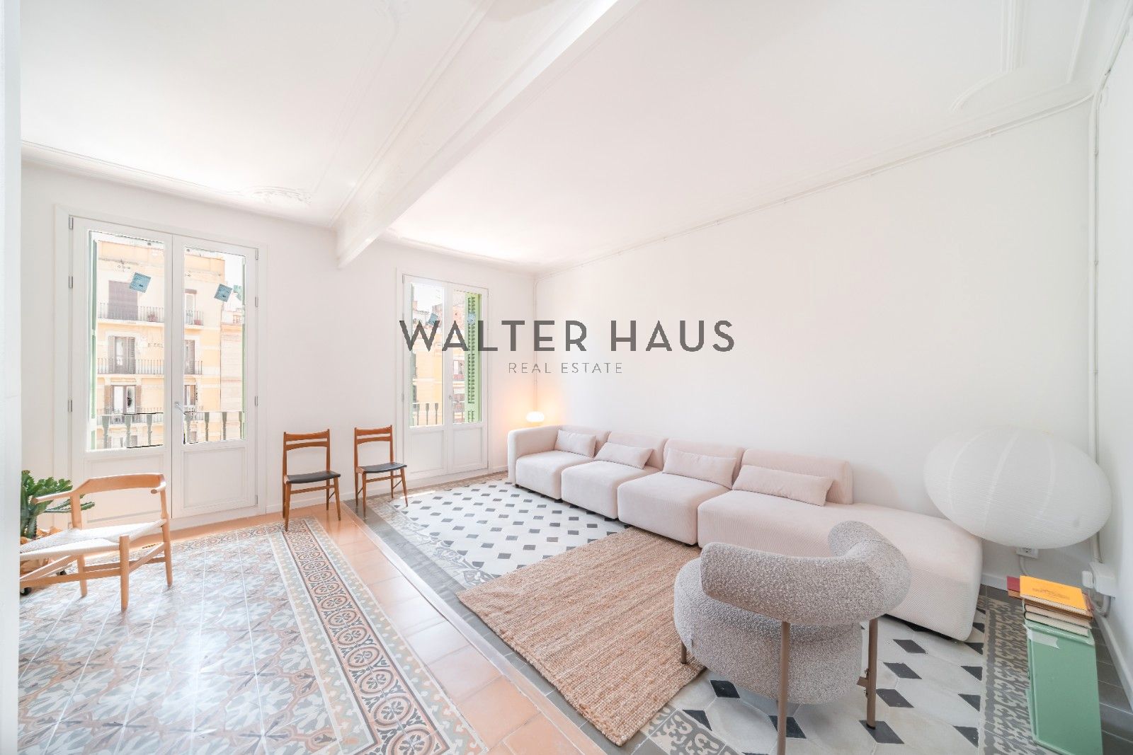 Living room of Flat for sale in  Barcelona Capital  with Air Conditioner, Heating and Oven