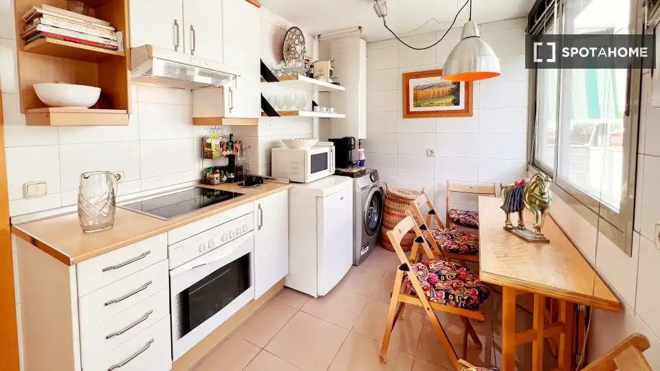 Cocina de Piso de alquiler en Madrid con Aire acondicionado, Calefacción y Amueblado