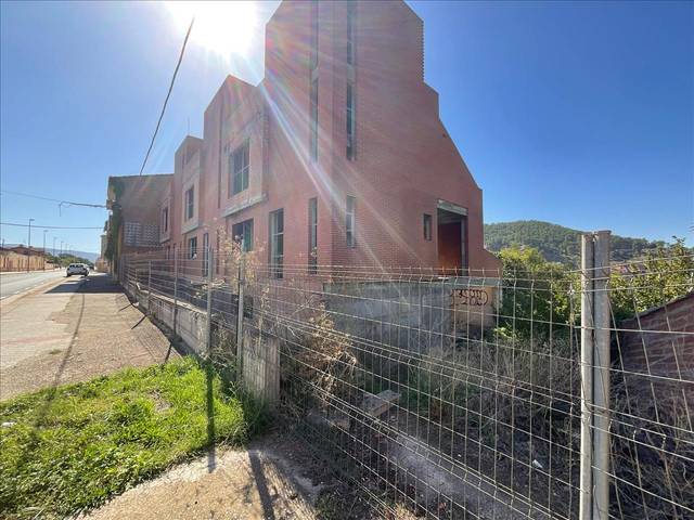 Casa adosada en Venta en AVENIDA DE LA SIERRA en Nájera