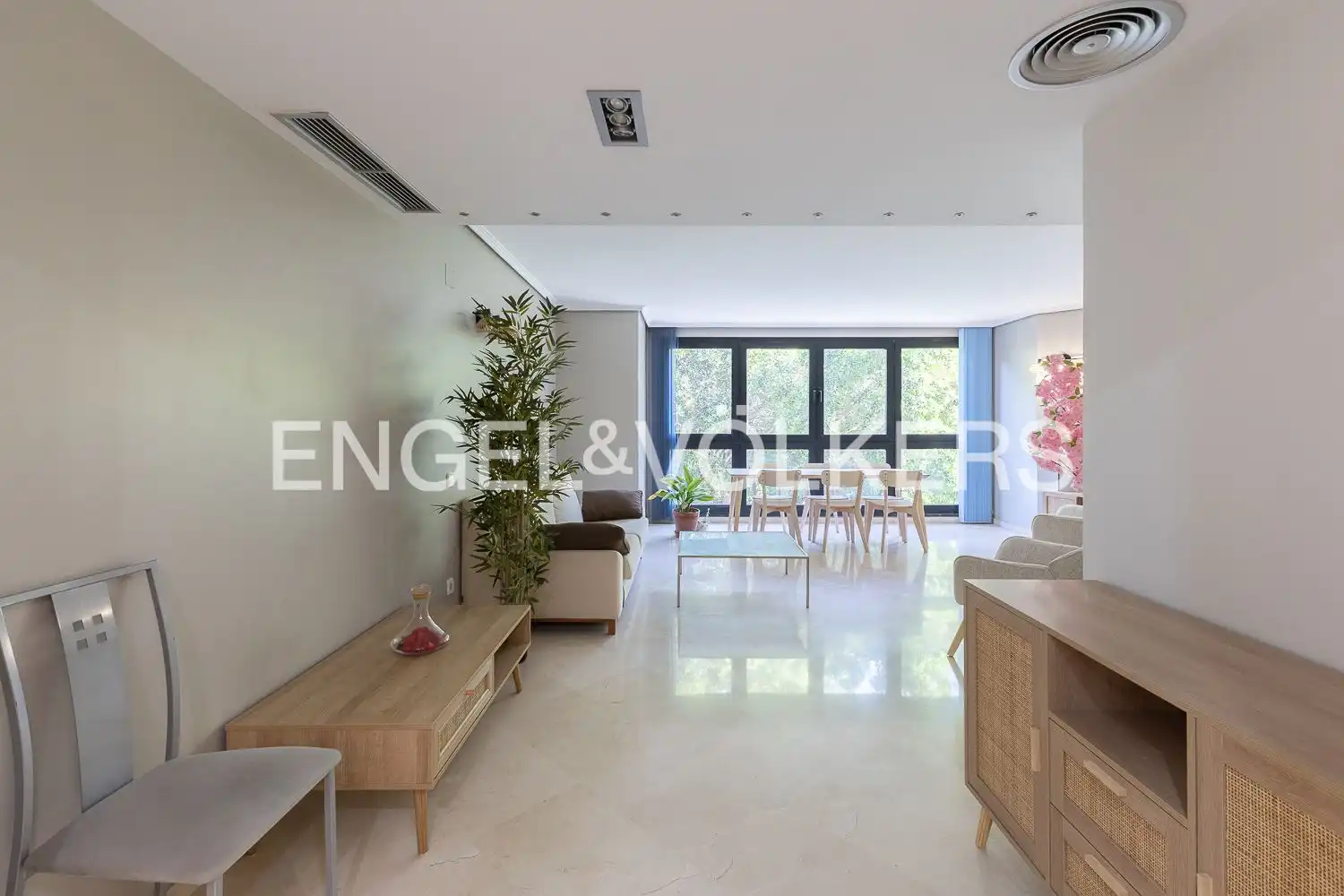 Living room of Flat for rent in Valencia  with Air Conditioner, Heating and Terrace