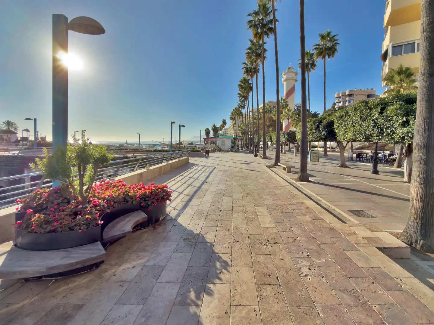 Vista exterior de Apartamento en venta en Marbella con Calefacción, Terraza y Piscina comunitaria