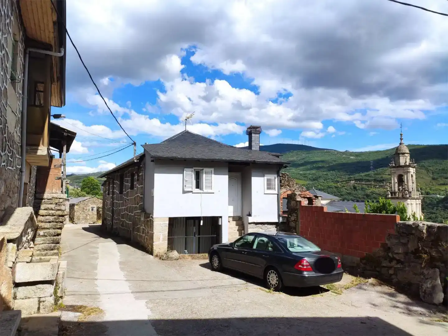 Vista exterior de Pis en venda en Lubián amb Moblat