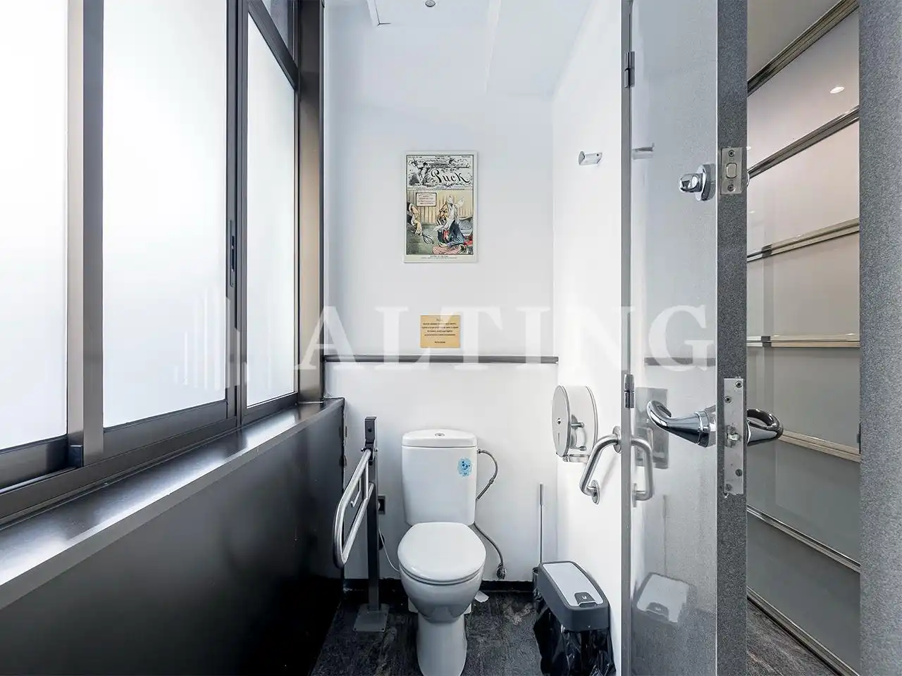 Baño de Oficina en venta en Barcelona con Aire acondicionado y Calefacción