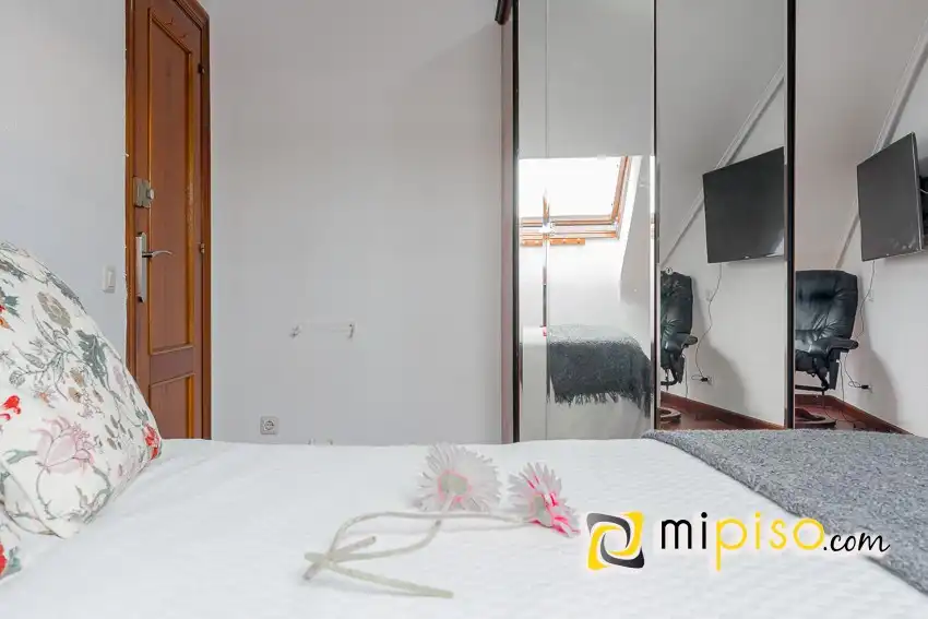 Habitación de Piso en venta en Santoña con Terraza, Trastero y Balcón