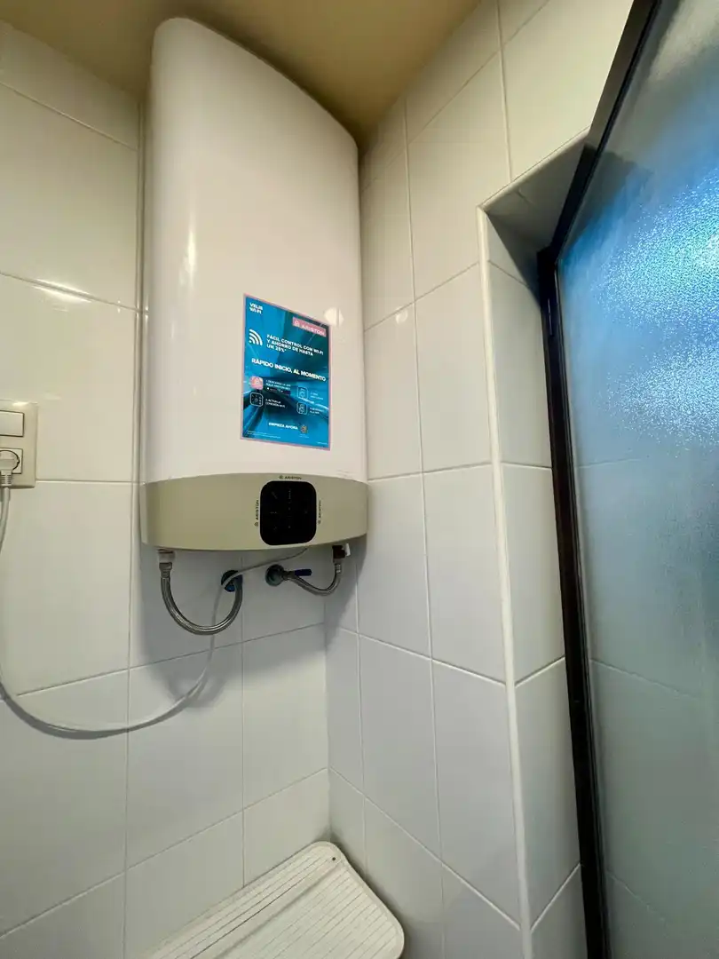 Bathroom of Flat for sale in Elche / Elx  with Air Conditioner, Heating and Furnished