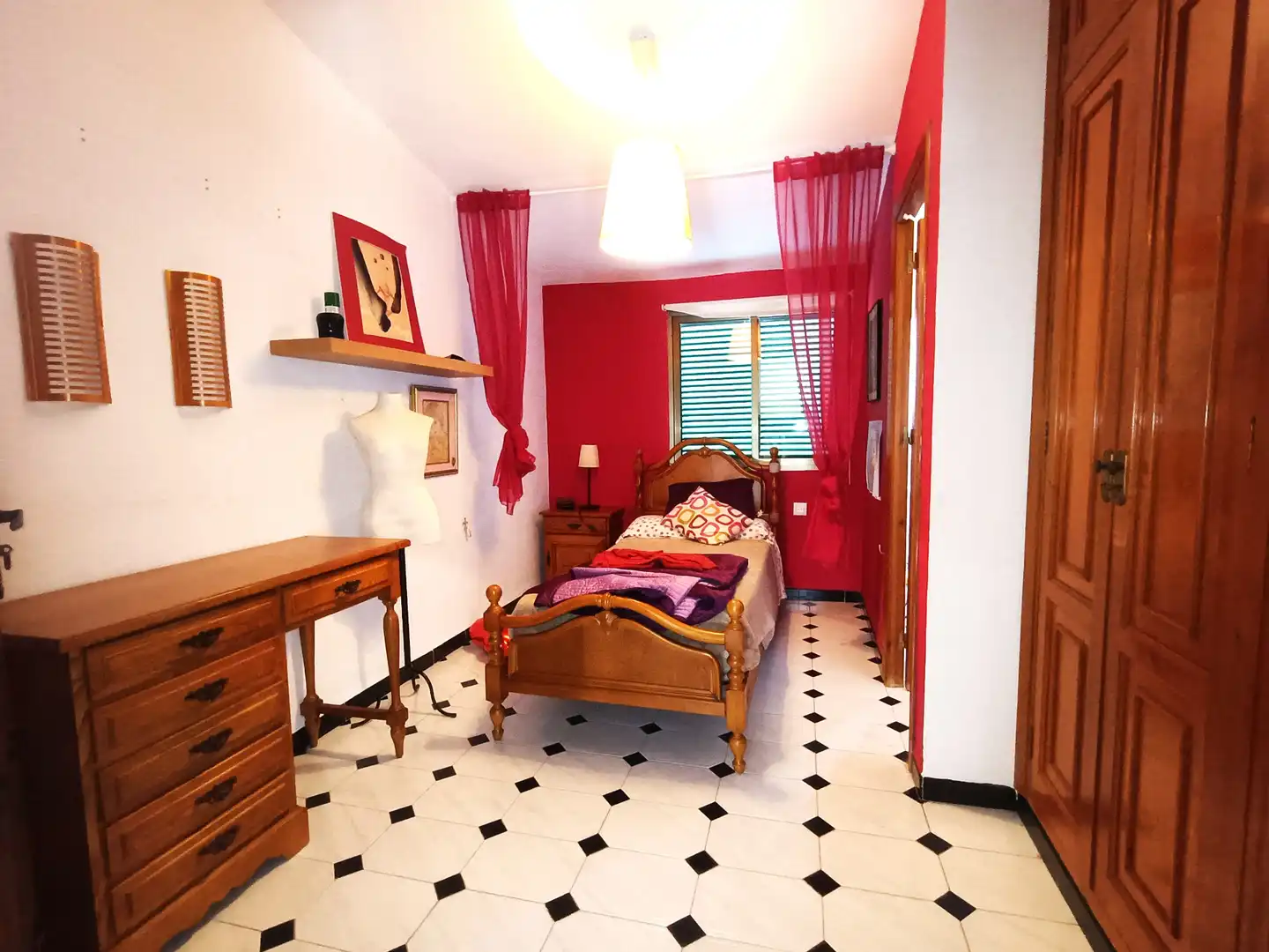 Dormitori de Casa adosada en venda en Villanueva del Ariscal amb Aire condicionat, Jardí privat i Terrassa