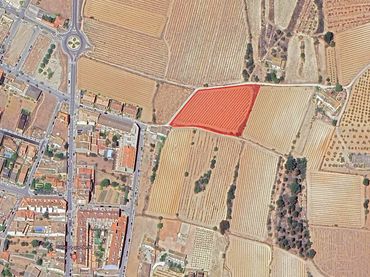 Residential land for sale in Carrer de les Vinyes