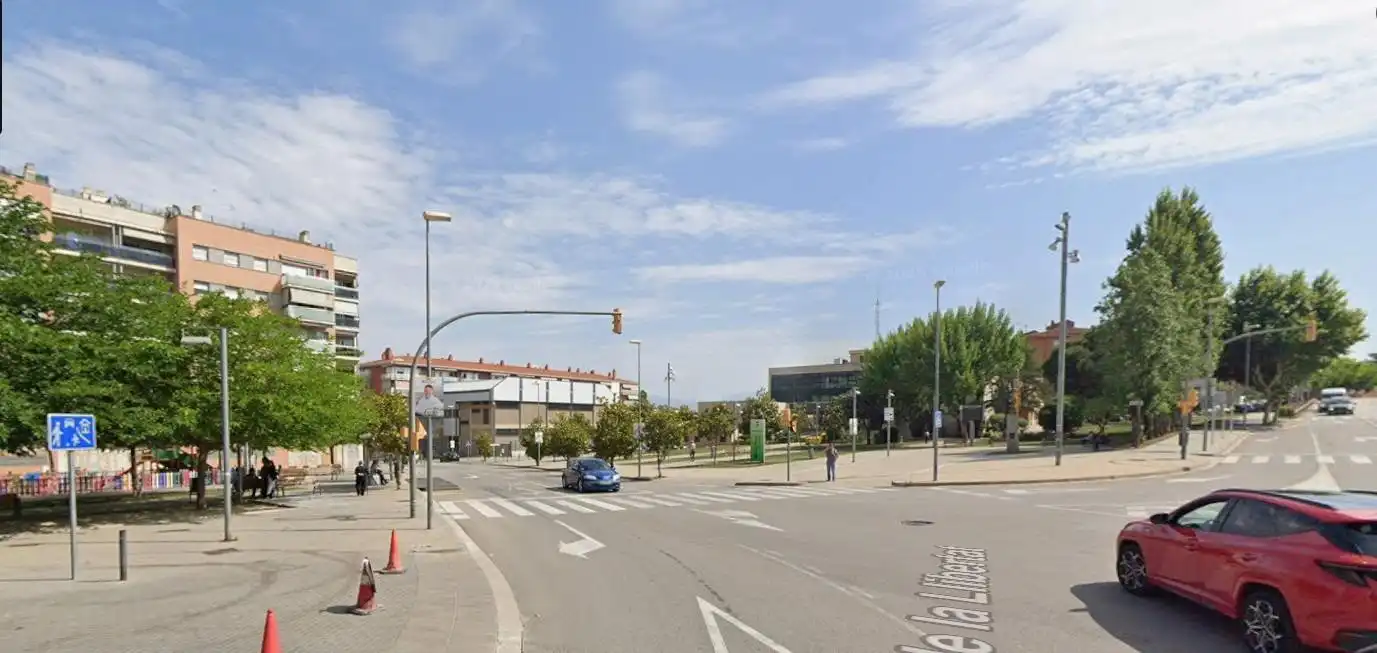 Vista exterior de Pis en venda en Montornès del Vallès amb Balcó
