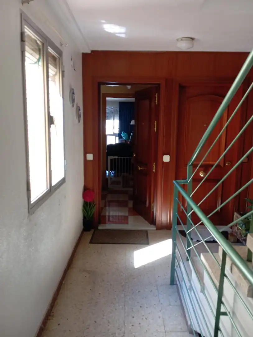 Flat for sale in Sevilla  with Air Conditioner, Private garden and Furnished