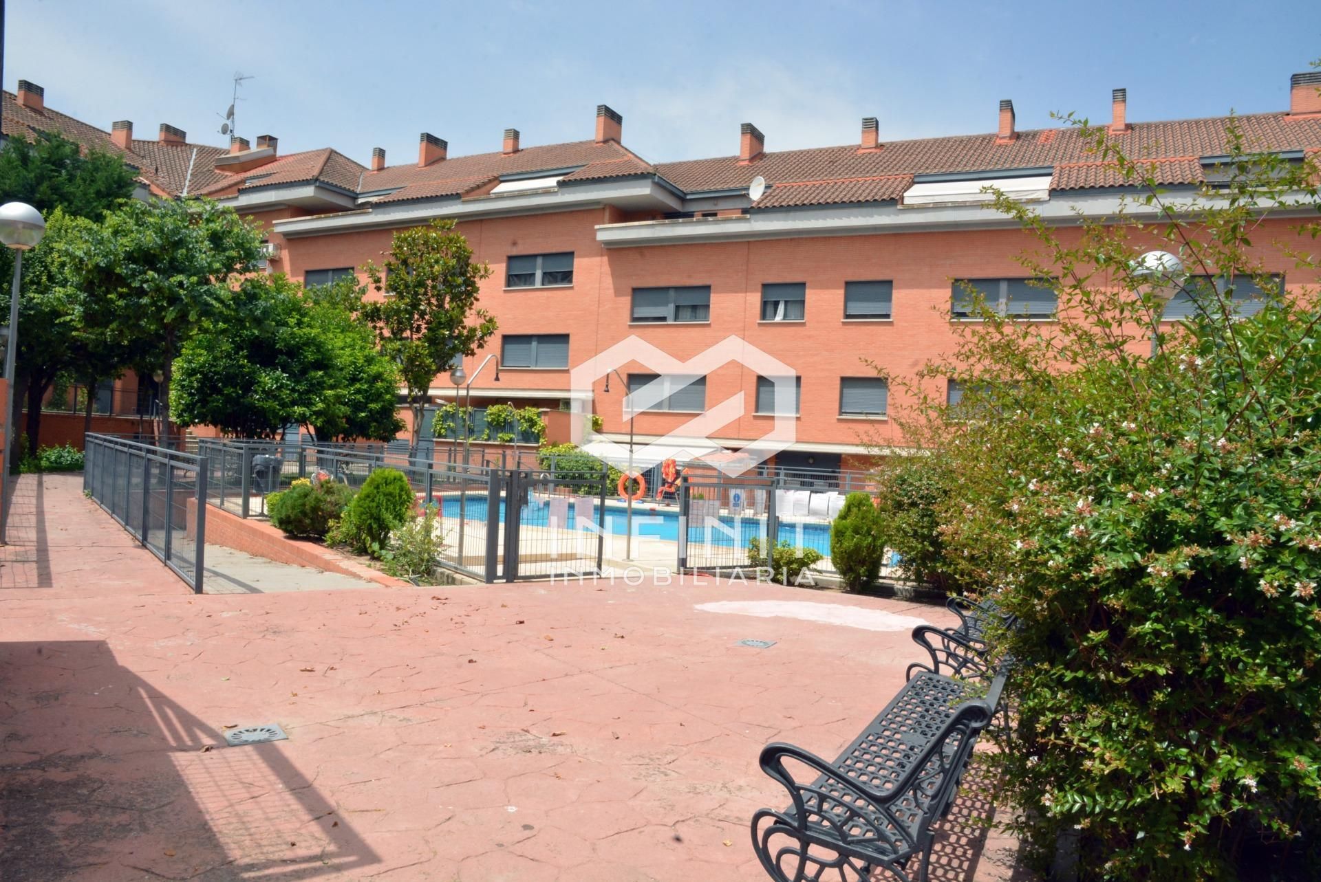 Exterior view of Flat for sale in Aranjuez  with Air Conditioner, Heating and Private garden