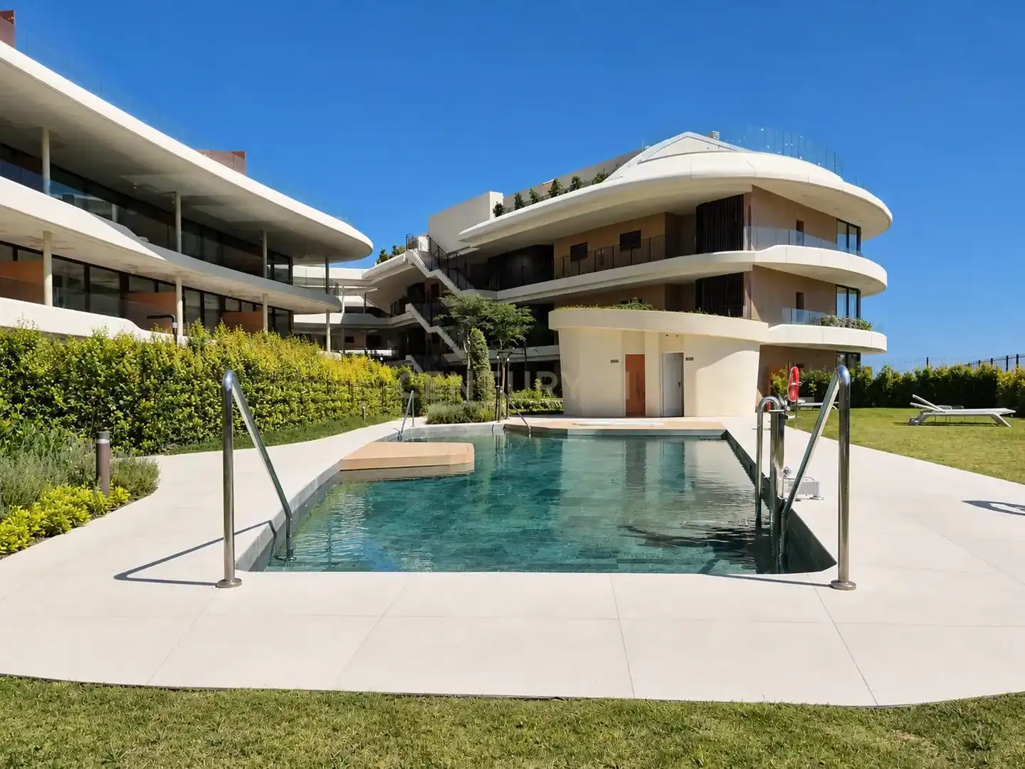 Apartamento con piscina en venta en CL GOLONDRINAS LAS 62(P) TB-062 FUENGIROLA (MÁLAGA)