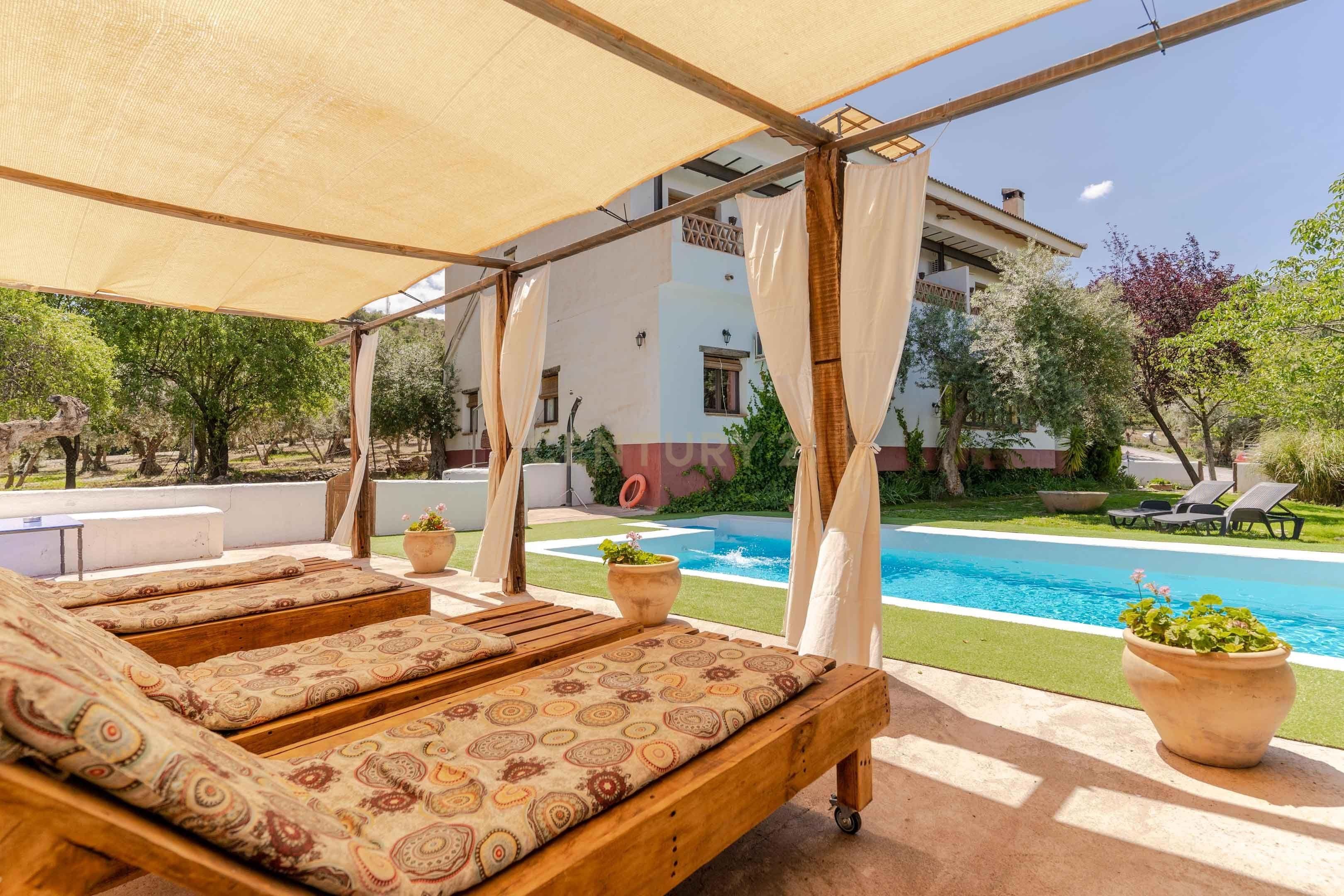 Garden of House or chalet for sale in Pinos Genil  with Air Conditioner, Heating and Terrace