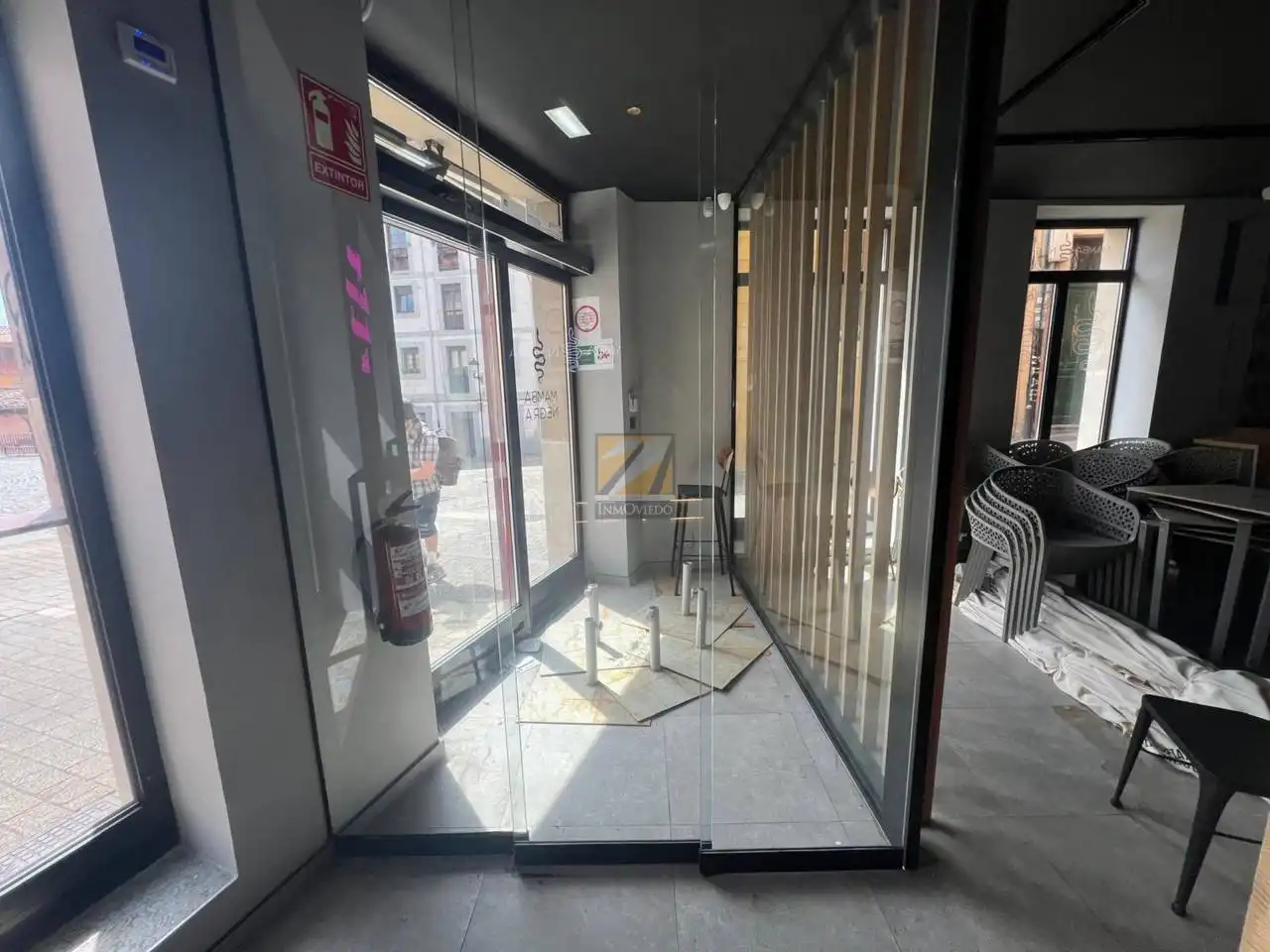 Local en venta en Oviedo  con Aire acondicionado y Alarma