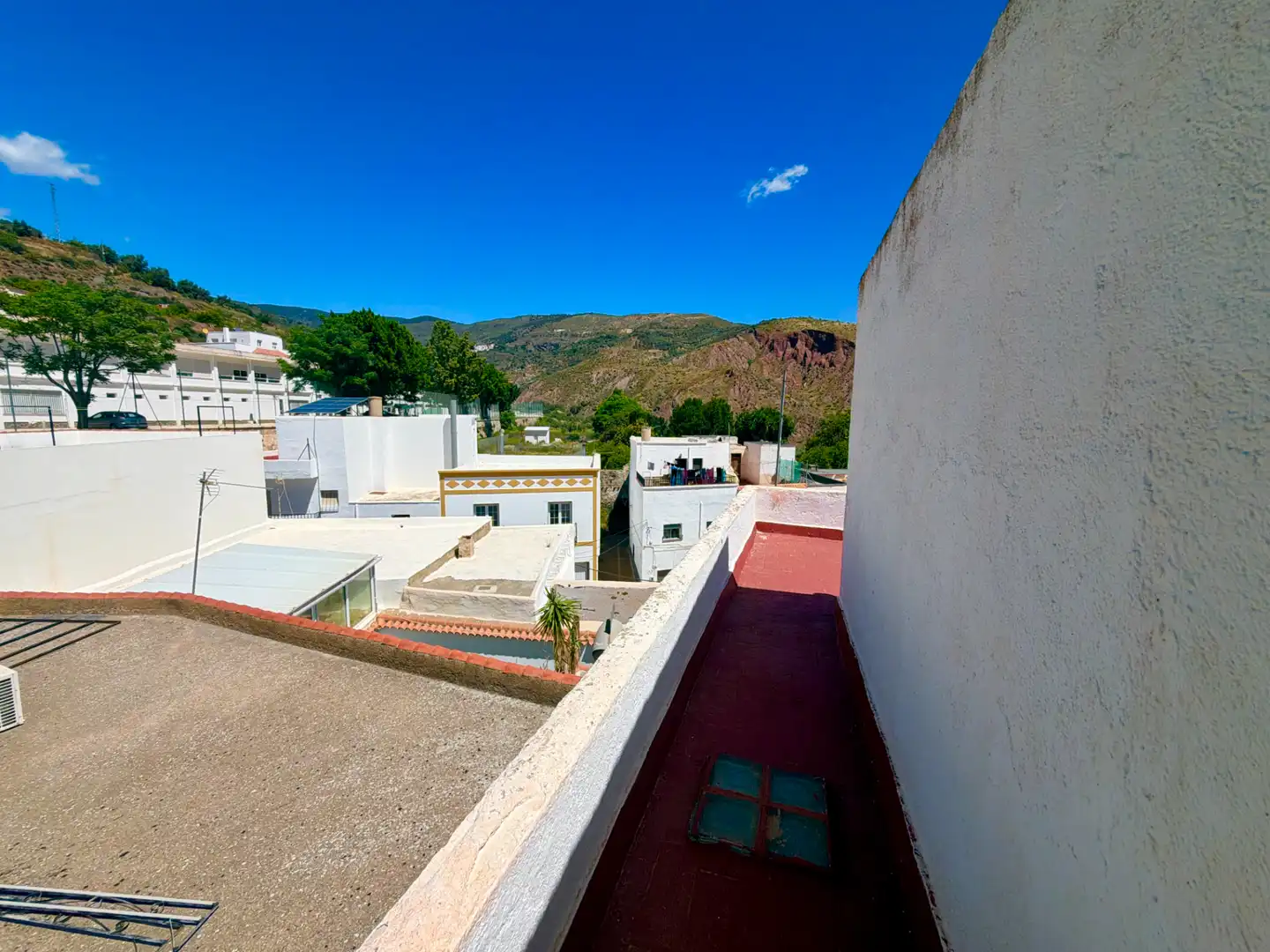 Vista exterior de Casa o xalet en venda en Canjáyar amb Aire condicionat, Terrassa i Traster