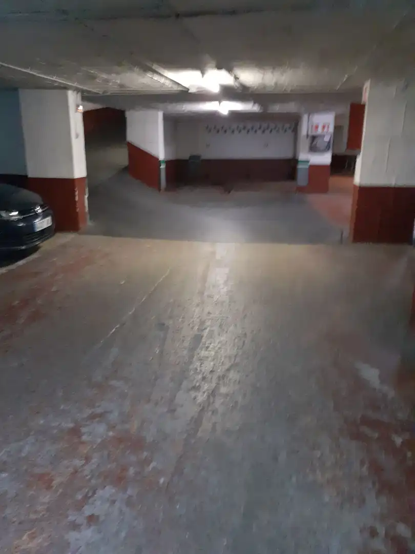 Garage zum Verkauf in Donostia - San Sebastián 