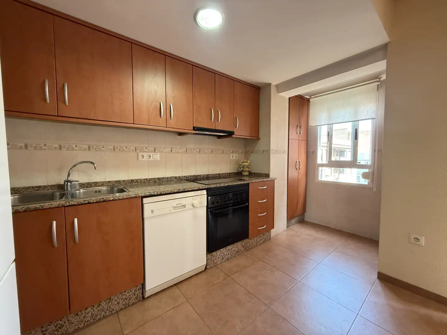 Cocina de Piso en venta en Castellón de la Plana / Castelló de la Plana con Balcón