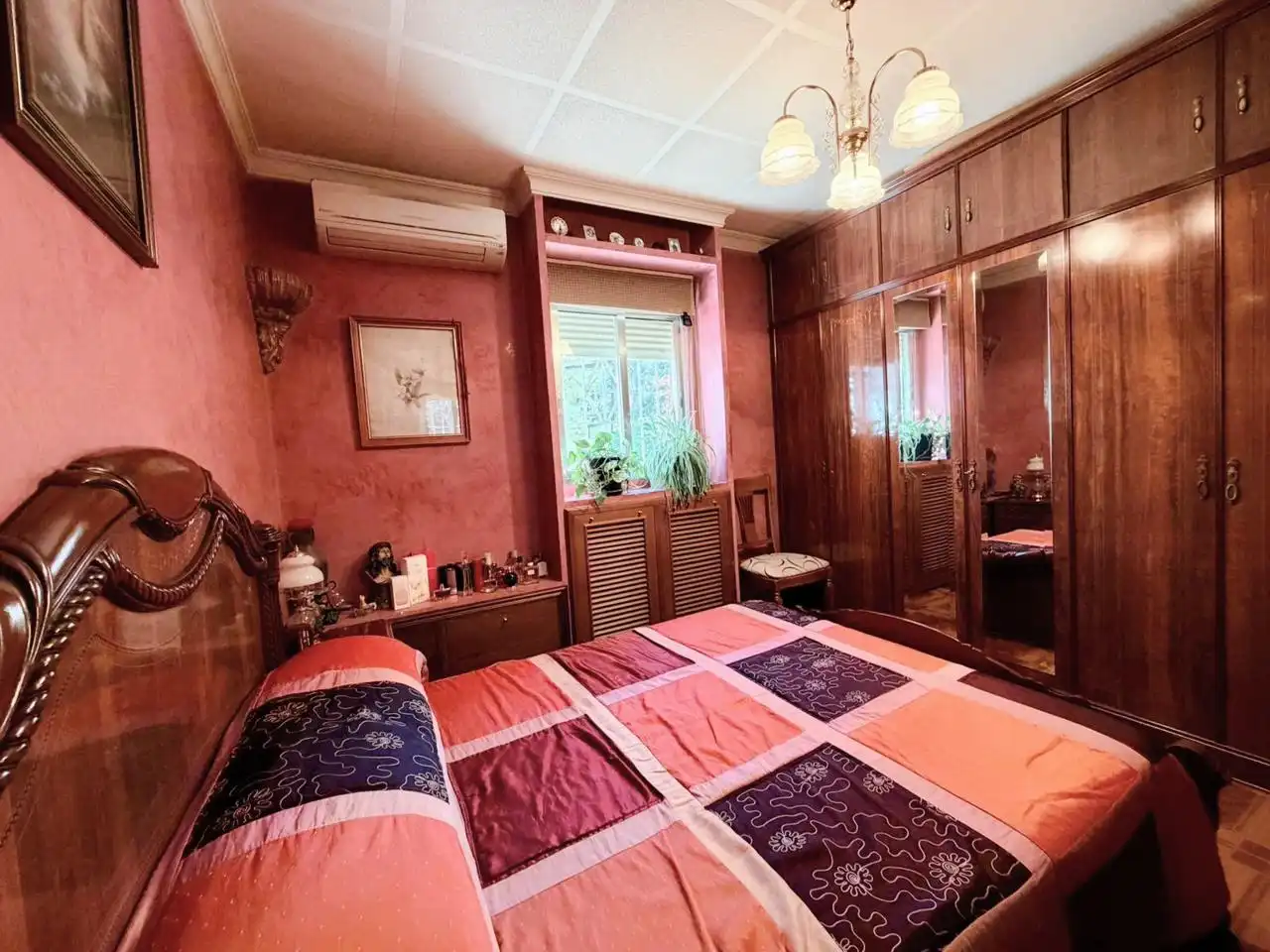 Dormitori de Planta baixa en venda en  Madrid Capital amb Aire condicionat, Calefacció i Moblat