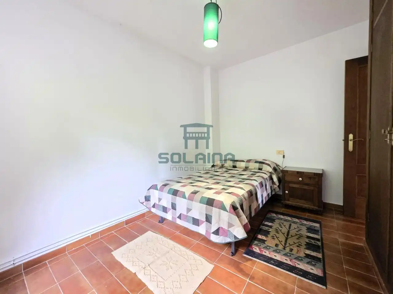Dormitori de Casa o xalet en venda en Ourense Capital  amb Calefacció i Jardí privat