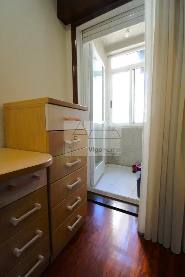 Bedroom of Flat for rent in Vigo   with Heating, Parquet flooring and Storage room