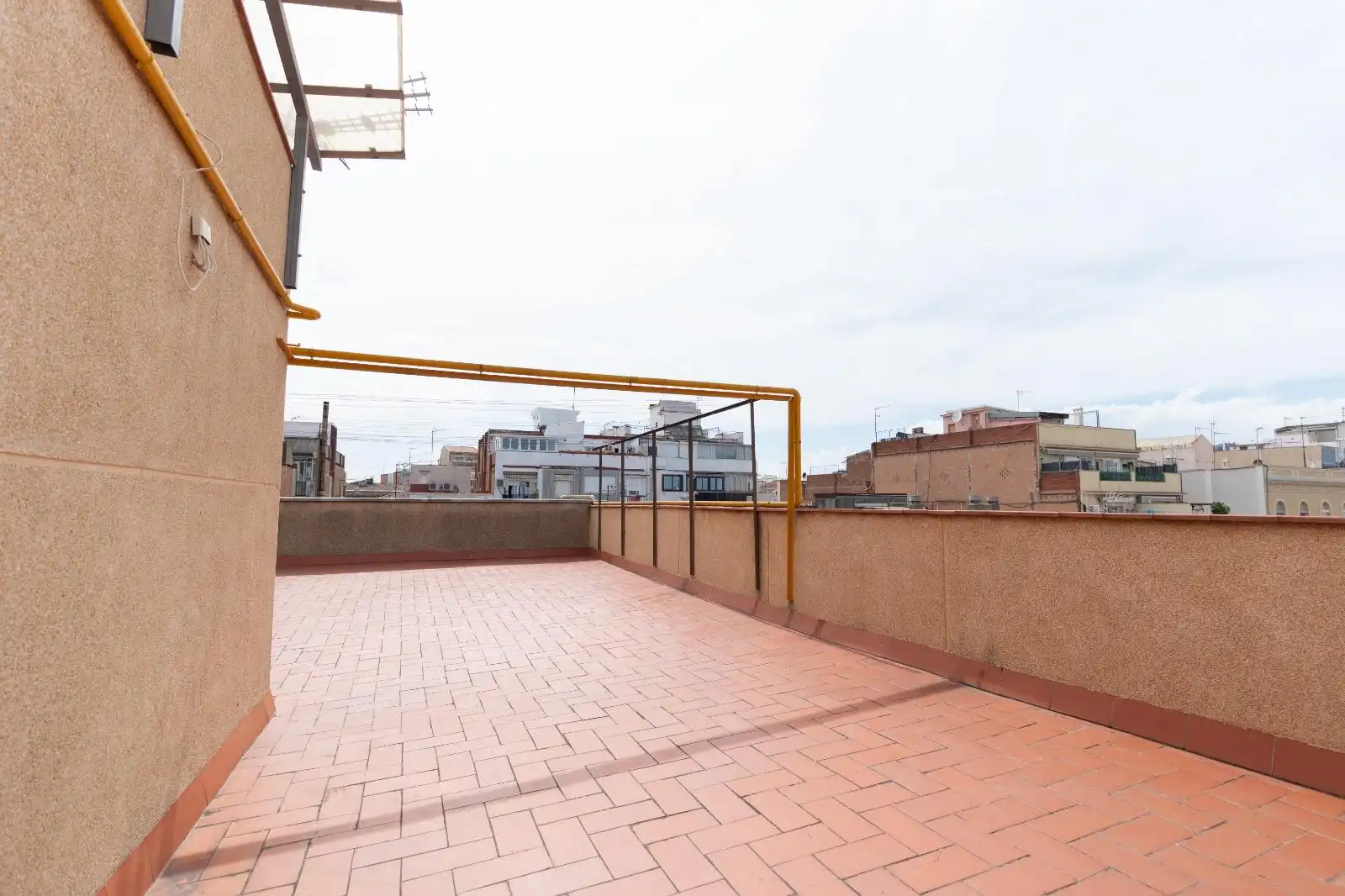 Terraza de Apartamento en venta en L'Hospitalet de Llobregat con Aire acondicionado y Calefacción