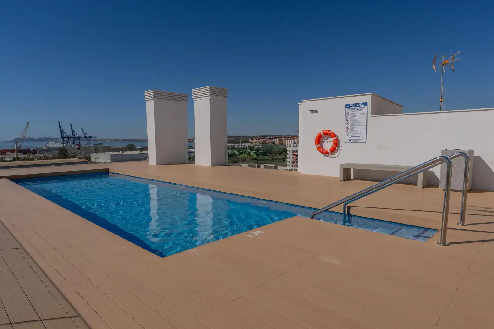 Penthouse with terrace for sale in Benalúa - Babel