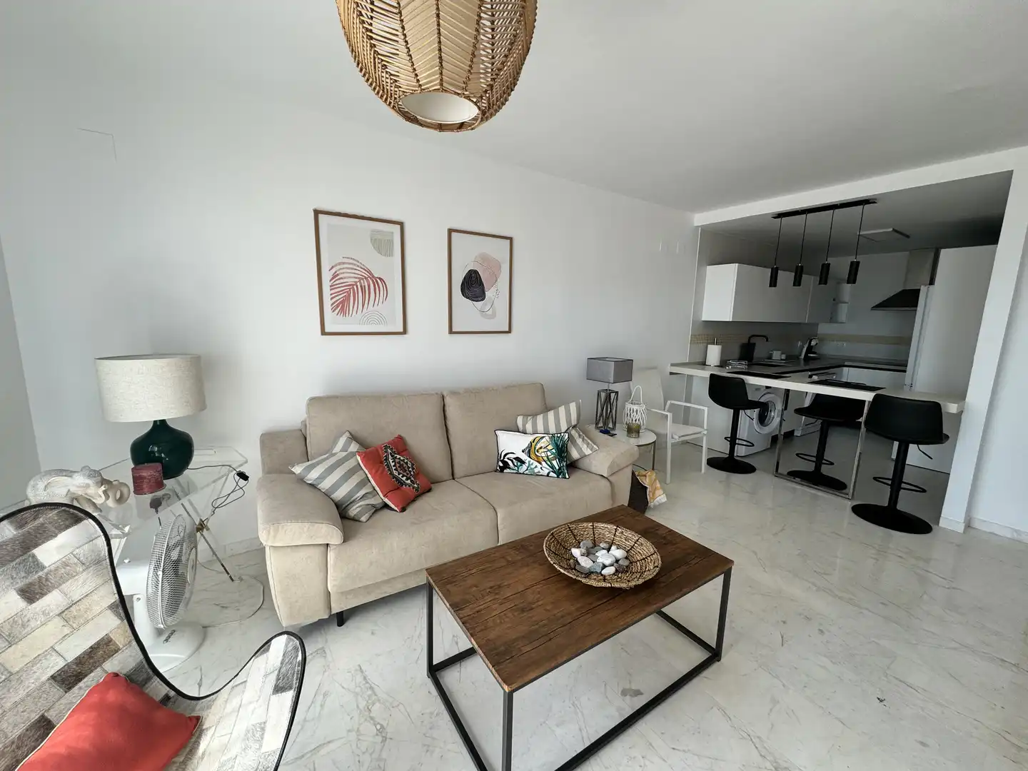 Apartments for rent in Avenida Marina del Este, 38, Punta La Mona