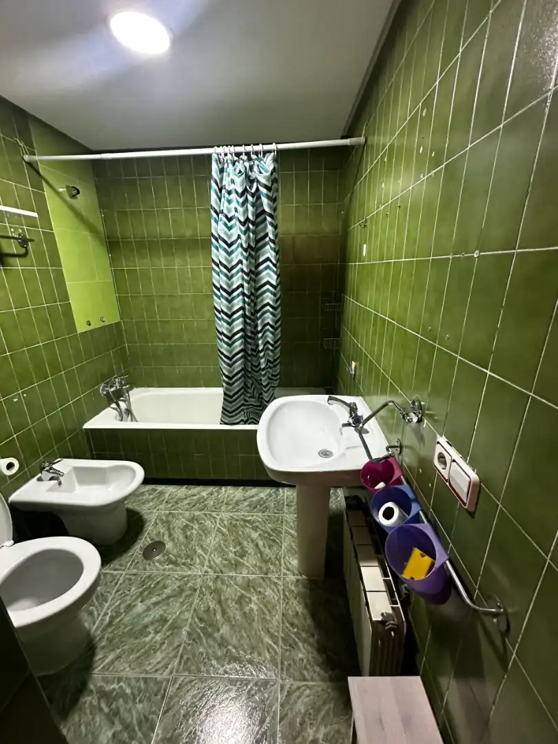 Bathroom of Flat for rent in Cuenca  with Heating, Terrace and Furnished