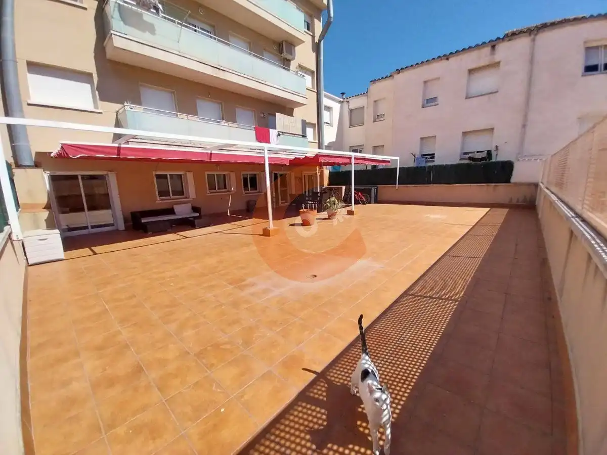 Parking of Flat for sale in El Vendrell  with Air Conditioner, Heating and Parquet flooring